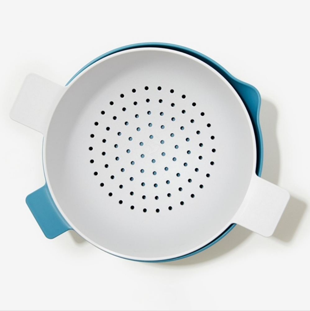 Colander and Bowl Set. Unopened/Unused